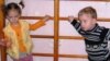 Родители со своими детьми с ограниченными возможностями. Темиртау, 2008 год. 