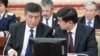 Сооронбай Жээнбеков и Мухаммедкалый Абылгазиев.