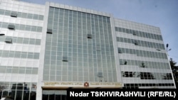 Контрольная палата Грузии опубликовала список людей, пожертвовавших деньги политическим партиям. 