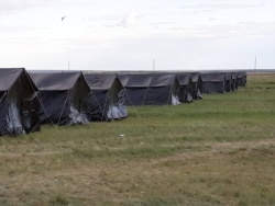 O‘zbek migrantlari uchun chegarada palatkali lager tashkil etildi.
