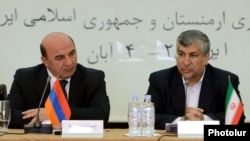 Armenia - Energy Minister Armen Movsisian (L) and his Iranian counterpart Majid Namjou chair a session of the Armenian-Iranian intergovernmental commission on economic cooperation, Yerevan, 24Oct2012.