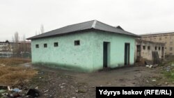 Общий туалет в Узгене
