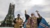 Освященние ракеты на космодроме Байконур