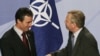 Anders Fogh Rasmussen şi Jaap de Hoop Scheffer