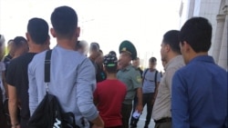 Aşgabatly mekdep uçurymlary mugallymy zäherlemekde güman edilýär - olar para üçin "jeza bermek isläpdir