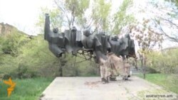 «Լեռնցիների պար»-ի հեղինակը պահանջում է վերականգնել թալանված քանդակը