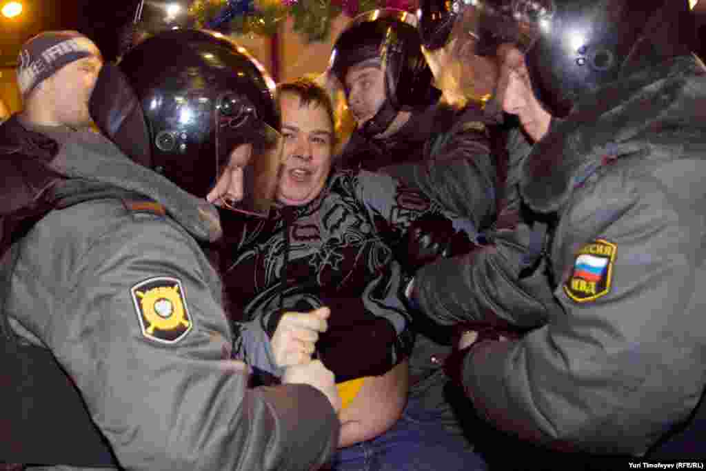 Гадел сайлау тарафдары тоткарлана