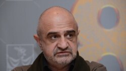 Ըստ Ռուբեն Բաբայանի, թատրոնը հիմա լուծում է ոչ միայն գեղարվեստական, այլև հոգեբանական խնդիրներ