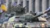 Танки на майдані. Репетиція військового параду до Дня Незалежності (відео)