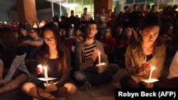 Lumânări aprinse la Las Vegas în memoria victimelor atacului de pe 1 octombrie