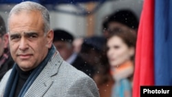 Armenia - Opposition leader Raffi Hovannisian holds a rally in Liberty Square in Yerevan, 5Mar2013.