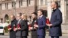 S lijeva na desno: poljski premijer Donald Tusk, britanski premijer Keir Starmer, prva dama Ukrajine Olena Zelenska, ukrajinski predsjednik Volodimir Zelenski, francuski predsjednik Emmanuel Macron i njemački kancelar Friedrich Merz odaju počast žrtvama rata, Kijev 10. maja