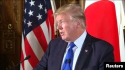 Donald Trump la conferința de presă comună cu premierul Japoniei Shinzo Abe, Tokio, 6 noiembrie 2017.