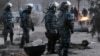 «1986 жылы - сарбаз күрегі, 2011 жылы - автомат»