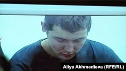 Владислав Челах сотта отыр. 2012 жылдың желтоқсаны.