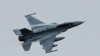 F-16 в воздухе
