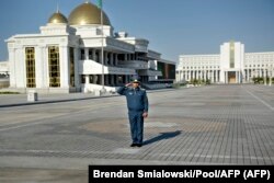 Регулировщик в Ашхабаде