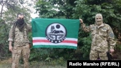 Ілюстраційне фото. Бійці Добровольчого батальйону імені Шаха-Мансура в серелищі Широкине, що неподалік Маріуполя (ілюстраційне фото)