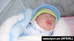 Գյումրիում այսօր ծնված Սարկոզին: