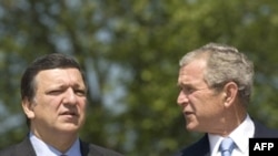 Američki predsednik George W. Bush i predsednik Evropske komisije Jose Manuel Barroso, Samit EU i SAD, Brdo kod Kranja