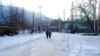 Көкжайлауға шығатын жолдың басы. Алматы, 1 желтоқсан 2014 жыл.