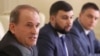 Зліва направо: керівник проросійської організації «Український вибір» Віктор Медведчук, ватажок угруповання «ДНР» Денис Пушилін і ватажок угруповання «ЛНР» Леонід Пасічник. Мінськ, 27 червня 2019 року
