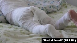 Сумая аз тахтапуш то ба нӯги ангуштон сӯхтааст.
