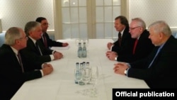 Germany - Armenian Foreign Minister Edward Nalbandian (C,L) meets with OSCE Minsk Group co-chairs in Munich, 5Feb2015.