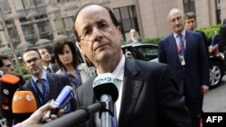Belgium -- French President Francois Hollande arrives for a meeting of European Union leaders in Brussels, 23May2012