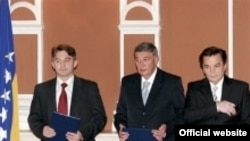 Predsjedništvo BiH: Željko Komšić (l), Nebojša Radmanović i Haris Silajdžić (d)