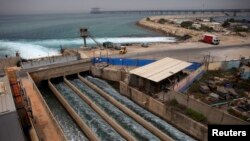 Turkmen President Serdar Berdymukhammedov has suggested creating of a system to desalinate water from the Caspian Sea and directly deliver it via pipeline to Ashgabat. (illustrative photo)