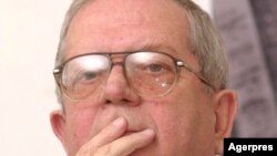 Journalist Mihai Creangă, decorated post-mortem by President Iohannis