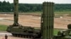 Российская ракетная установка "C-300B".