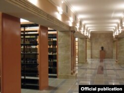 Выставочные залы института