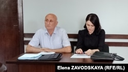 Леонид Лакербая и его адвокат Анна Званбая