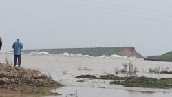 Прорыв дамбы Сардобинского водохранилища в Узбекистане.
