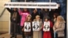 Журналисты газеты "Рипаблик" на акции протеста у крыльца Специализированного межрайонного административного суда. Алматы, 7 февраля 2013 года.