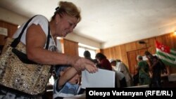Աբխազիա - Սուխումի ընտրատեղամասերից մեկու: