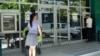 Ce ar trebui să știe pensionarul moldovean despre lichidarea băncii unde îi este depusă pensia?