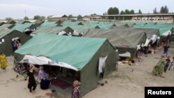 Tabără de refugiați uzbeci