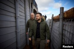 Владимир Зеленский инспектирует строительство оборонительных линий ВСУ в Донецкой области, 19 апреля 2024 г.