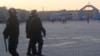 Бойцы специального отряда быстрого реагирования на центральной площади. Жанаозен,18 декабря 2011 года. Фото Елены Костюченко, "Новая газета".