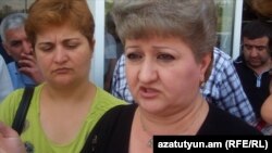 Работники торгового центра «Киликия» требуют открыть их павильоны