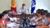 Мэр Бишкека Азиз Суракматов проводит совещание. 