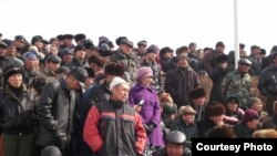 Электр энергиясына баанын көтөрүлүшү Кыргызстанда массалык нааразылыктарды жараткан, Нарын, 10-март, 2010