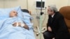 Президент Армении Серж Саргсян навещает раненого политического противника