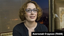 Tatyana Felgengauer, Ekho Moskvy's deputy editor in chief, is recovering after being stabbed in the neck. She has not addressed the politically charged controversy swirling around the attack. (file photo)