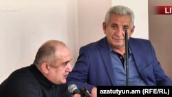 ԼՂ պաշտպանության նախկին նախարար Սամվել Բաբայանը և նրա մարտական ընկեր Սանասար Գաբրիելյանը դատարանում, արխիվ
