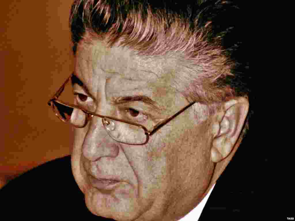 Președintele Parlamentului, Karen Demirchian, una dintre victime