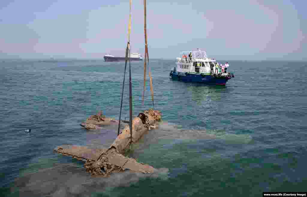 In May 2017, divers tasked with scouring the seabed for explosives that could endanger the bridge discovered a&nbsp;Curtiss P-40 Warhawk downed during World War II. In 1945, a bridge connecting Crimea and the Russian mainland was completed but collapsed after an ice floe crunched into the hastily made structure.&nbsp;